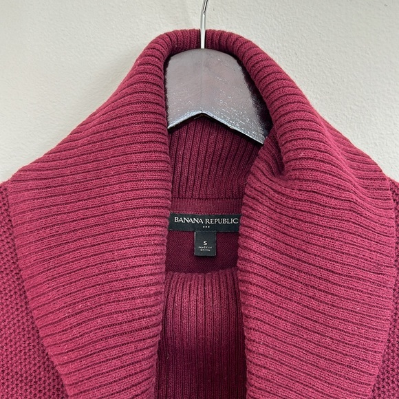 ⭐️Banana Republic Burgundy Cowl Neck Sweater - Picture 2 of 5
